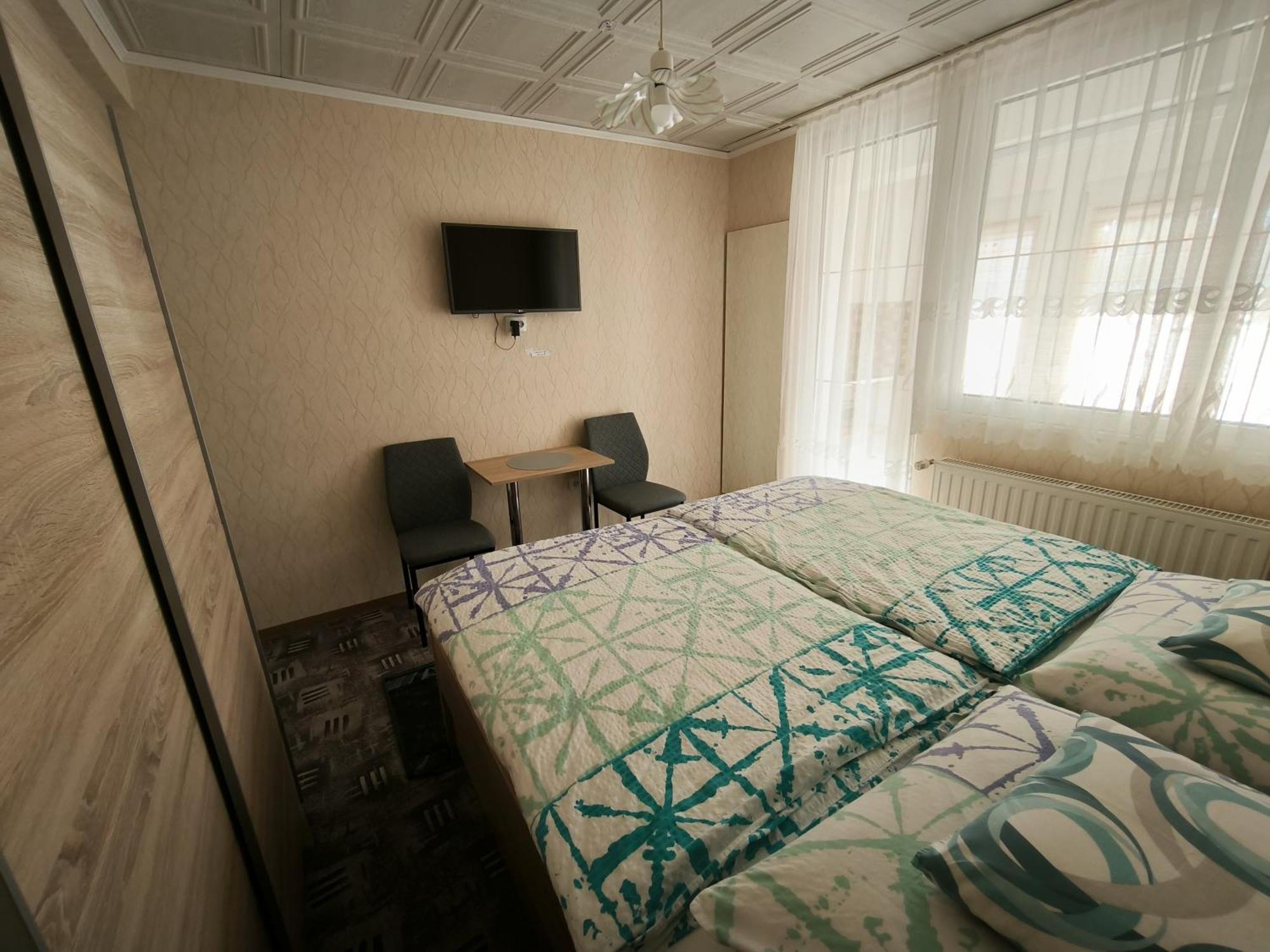 Karolin Apartman Bük Exterior foto